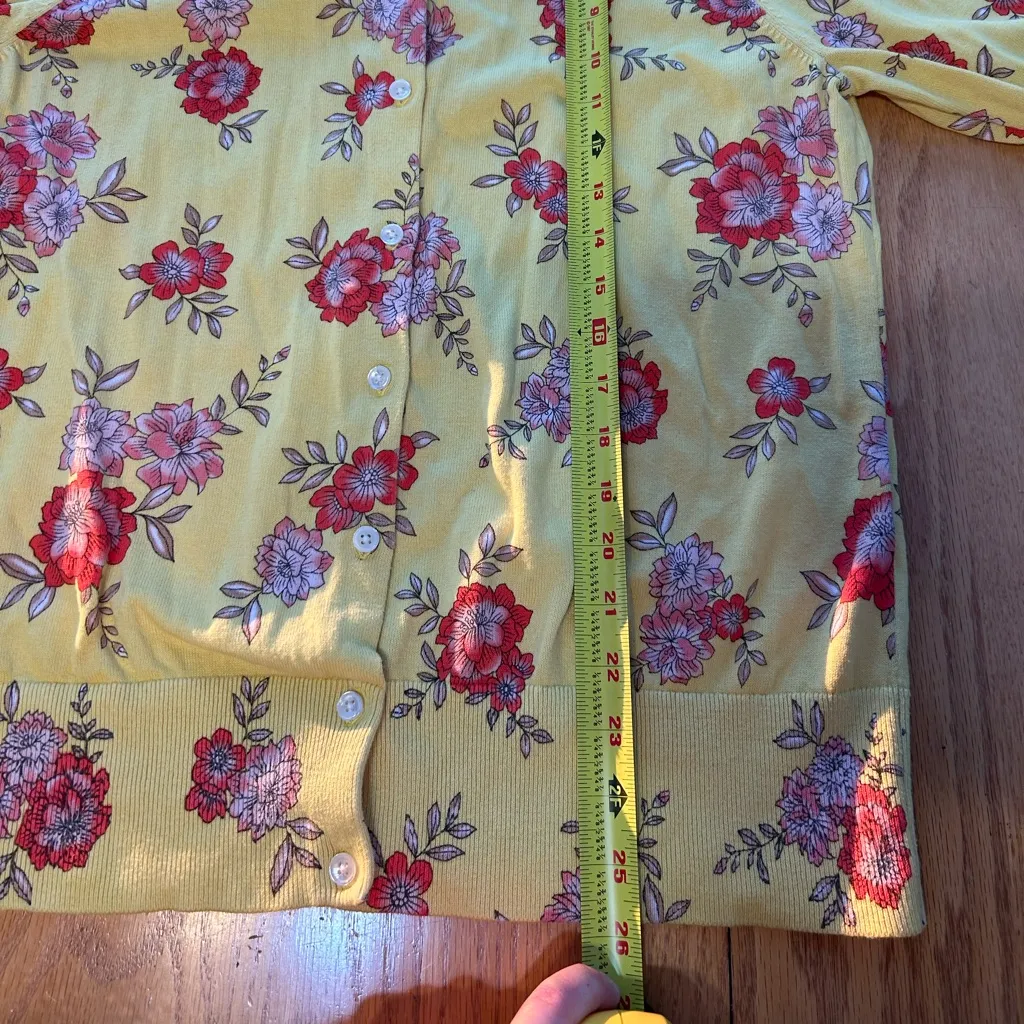 Land’s End Cardigan Sweater Women’s Size Large Yellow Floral Button Up Casual - Image 7