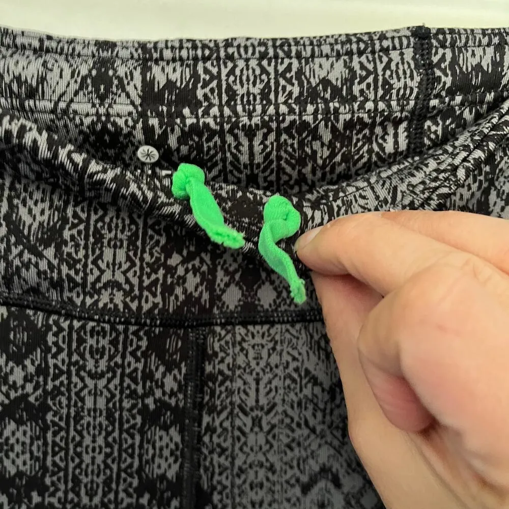 Athleta Prisma Stride Capri Athletic Women Leggings Size Small Black gray 983394 - Image 5