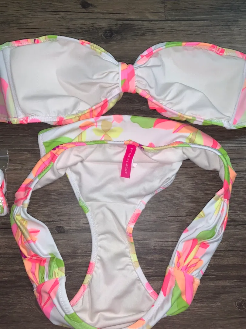 Victoria's Secret Swim Set - Image 2