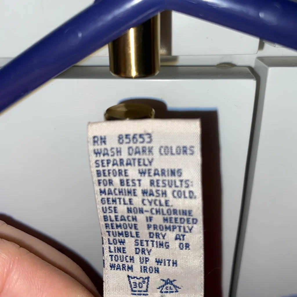 Vintage Koret City Blues Red Sweatshirt embroidered flowers cottagecore sweater Size XL - Image 4