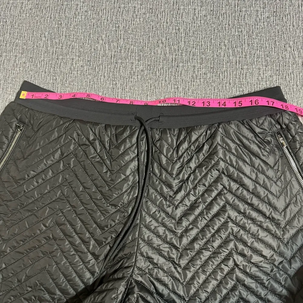 Athlete Women’s Apres Ski Shorts - Image 14