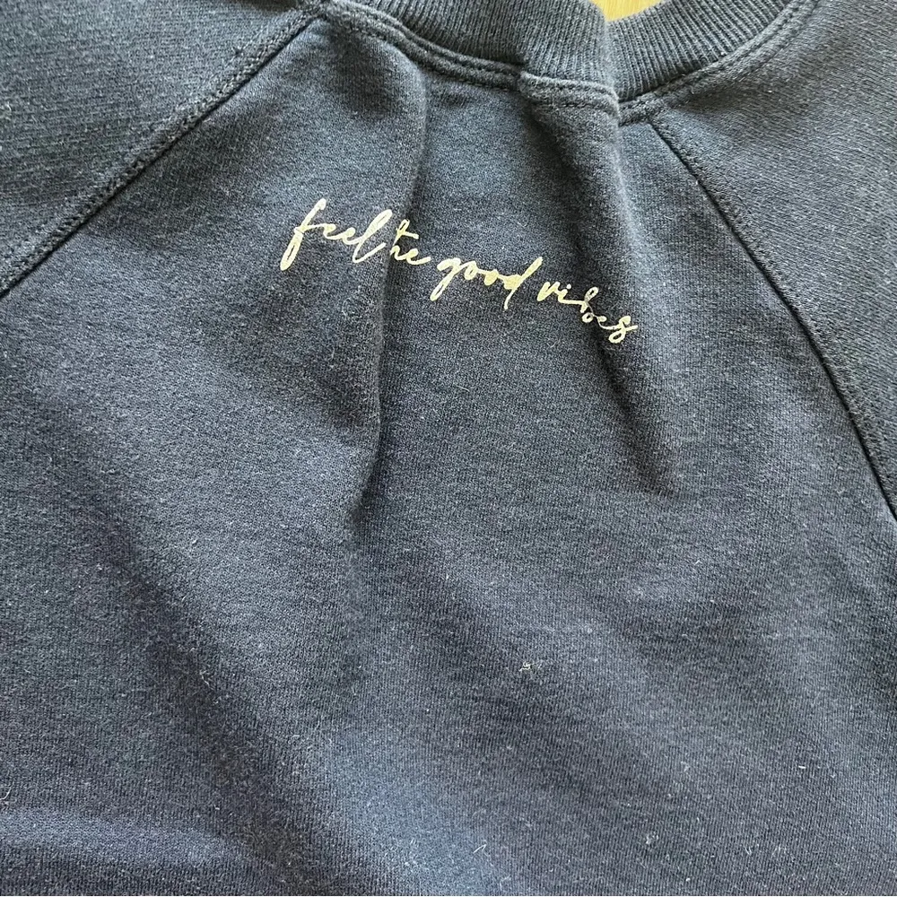 Emily Hsu Designs Oversized Chunky Sweater “ Feel the Good Vibes ” Size Small Blue - Image 4