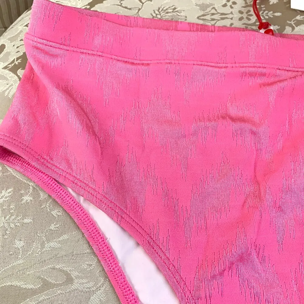 SOLID & STRIPED The Lilo Bikini Bottom in Zigzag Watermelon Pink - Image 4