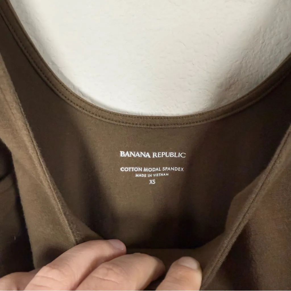 Banana Republic Women’s Essential Layering Tank in Brown Size XS - Image 3