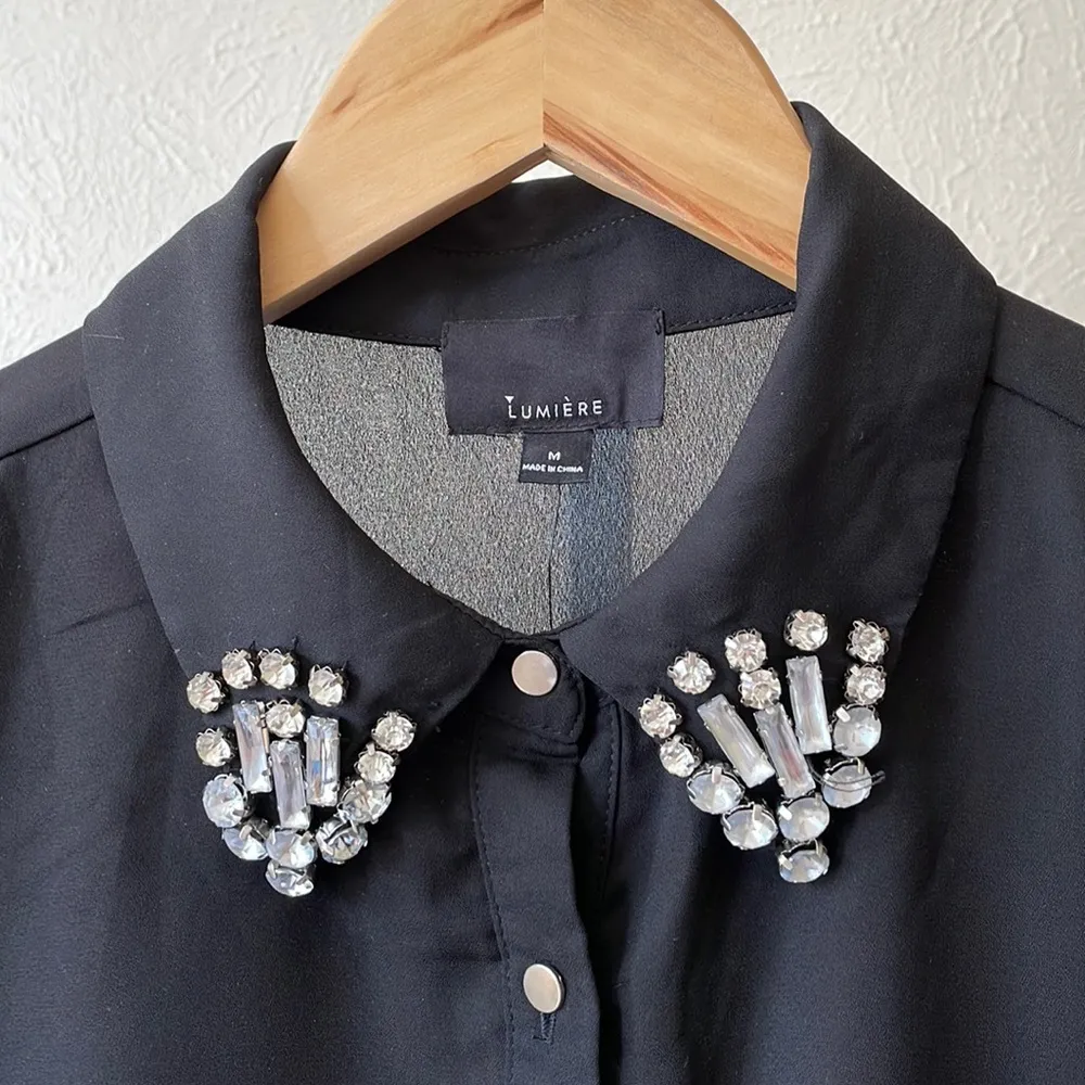 NWT Lumiére crystal collar black button down blouse Silver Size M - Image 2