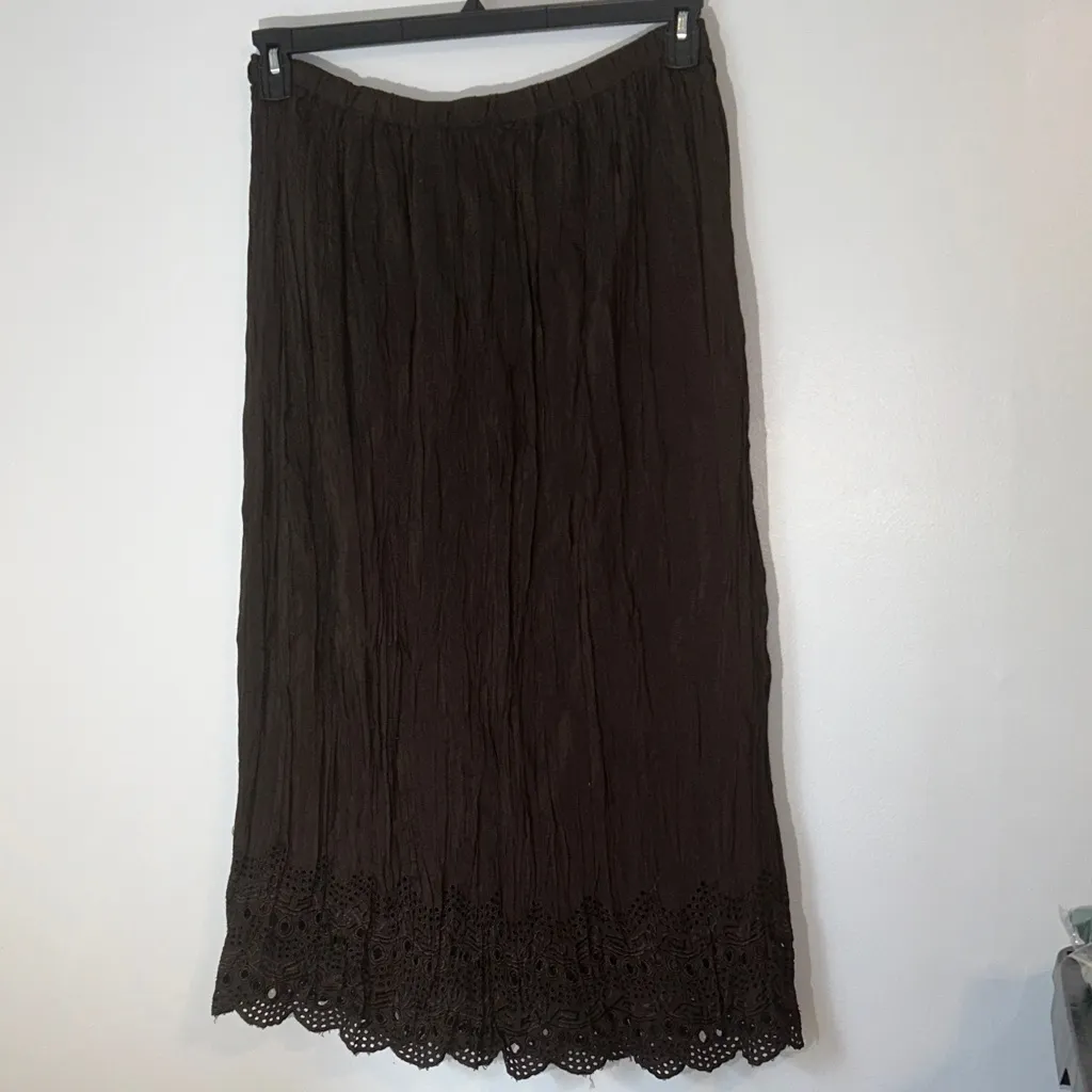 Chico's Brown Crinkle Maxi Skirt with Lace Detail‎ size 1 (US Medium) - Image 4