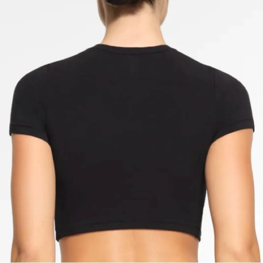 NWT Skims Crop Black Tee Shirt Short Sleeves Size 3X - Image 2