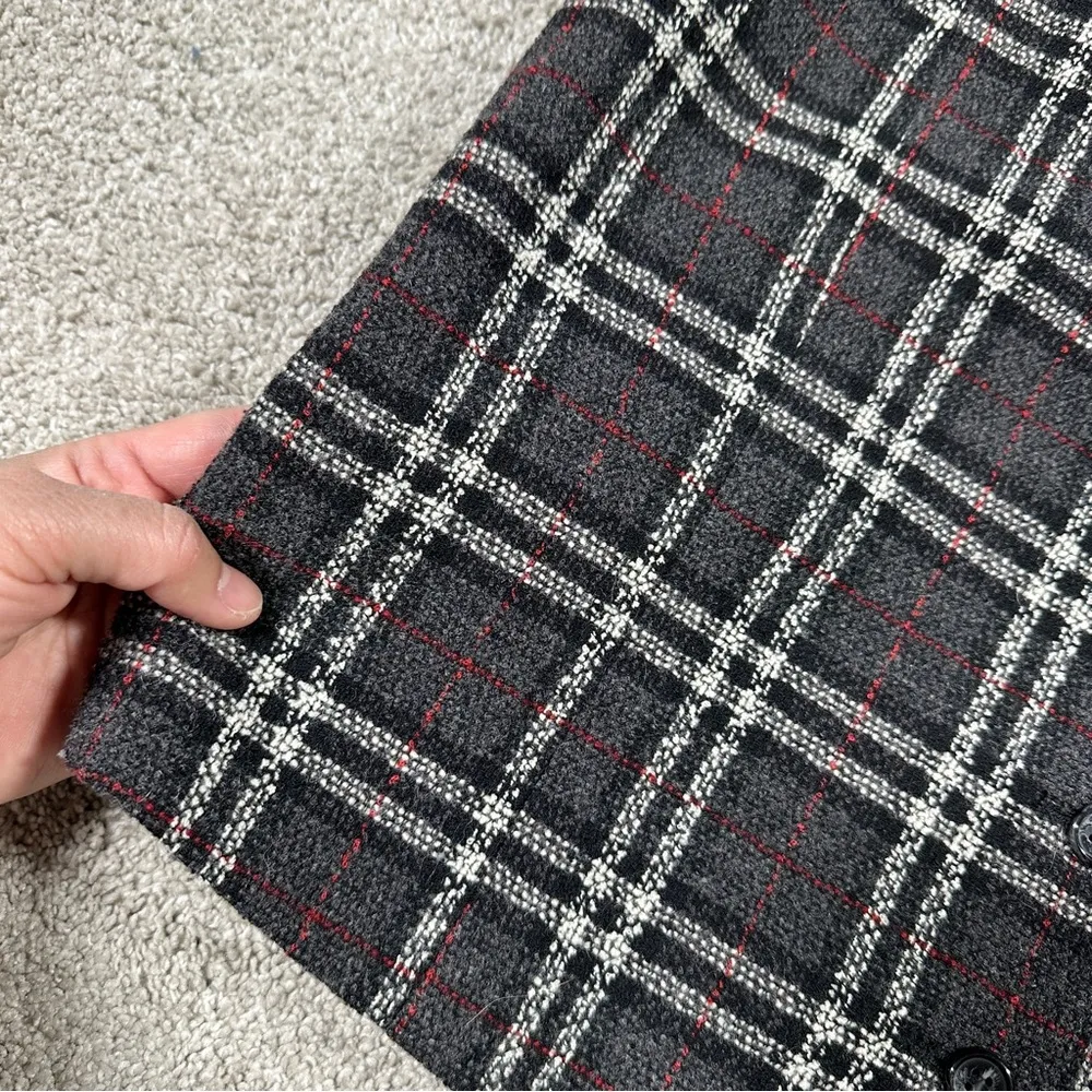 Petite Sophisticate Vintage 90s Wool Blend Cropped Vest Plaid Academia in Gray 6 - Image 7