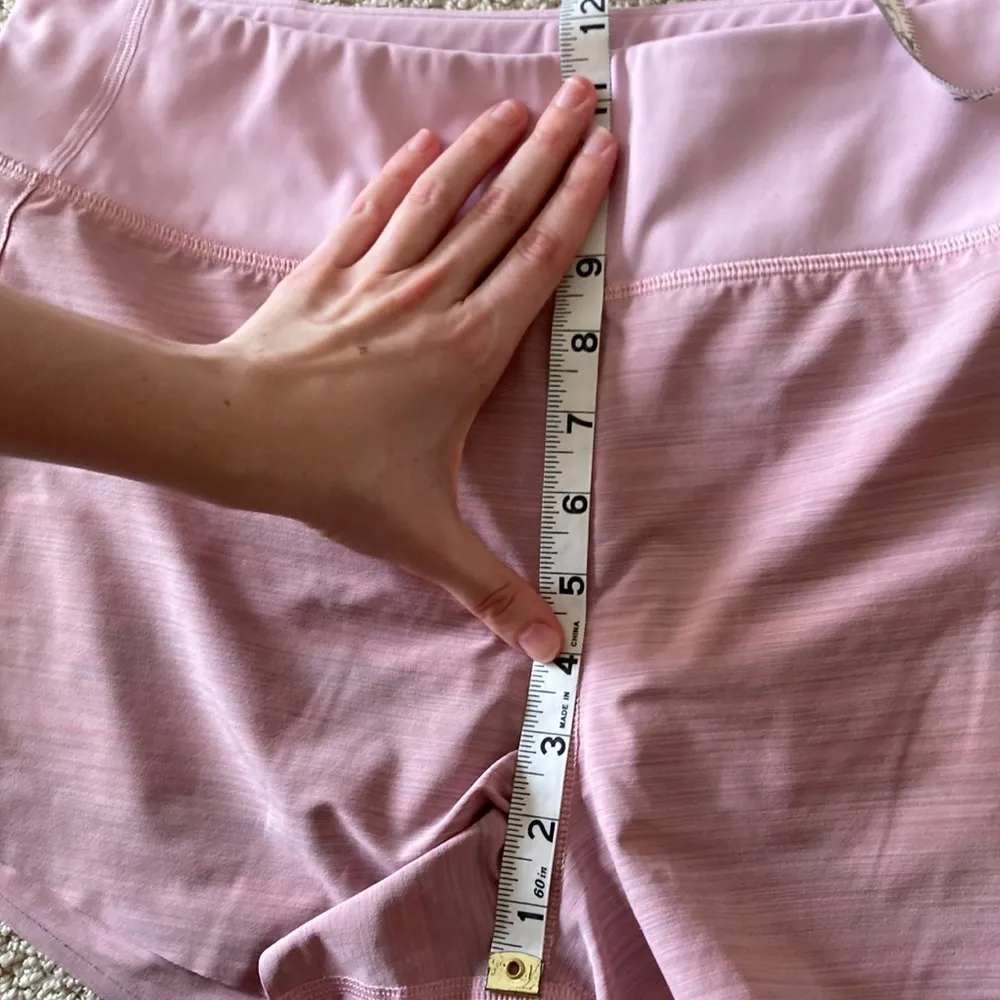 Athleta Run With It Textured 3.5” Short Purple Size Medium Running Like New - Image 11