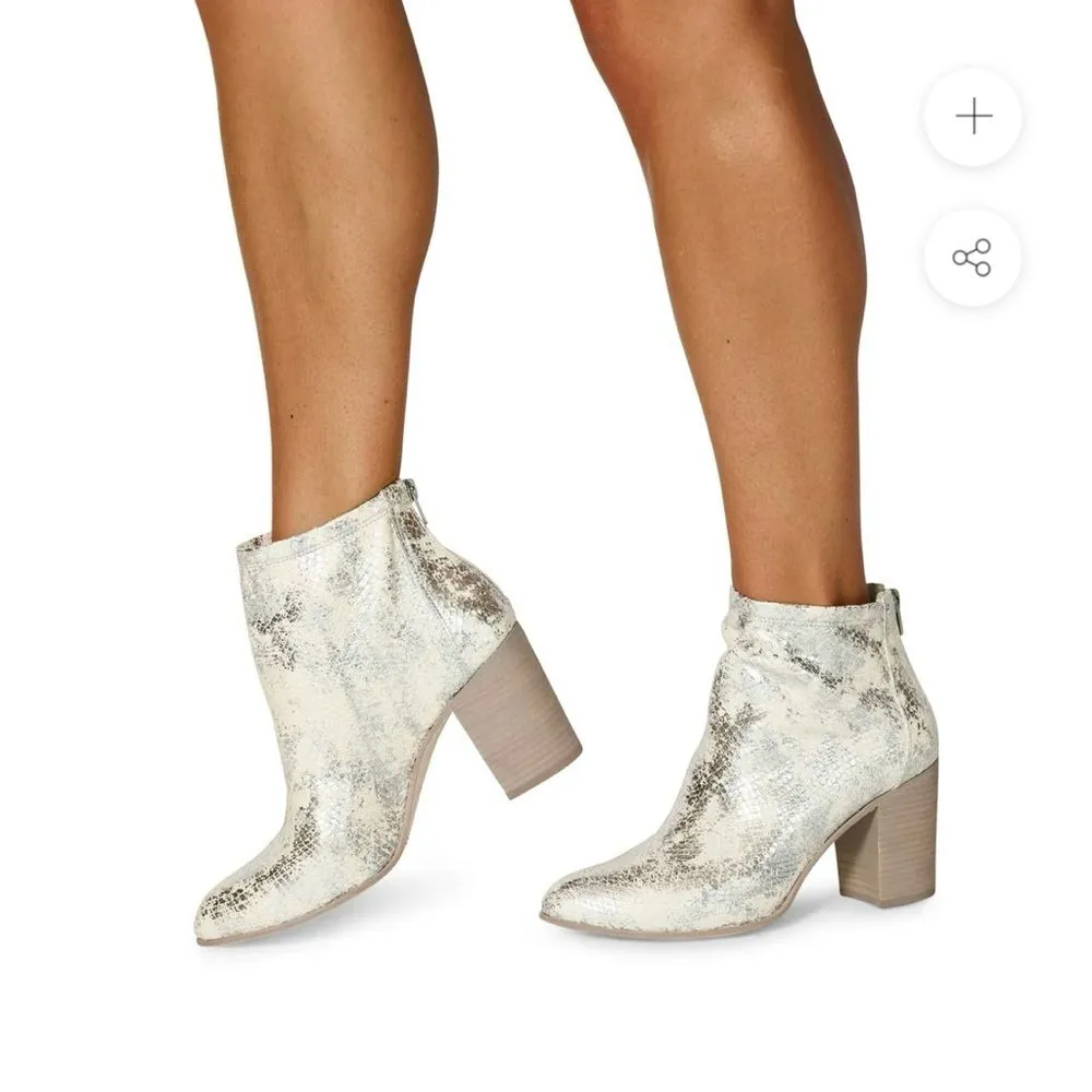 Chocolat Blu Leather Boston Block Heel Graphite Snake Booties Size 40 NIB Black - Image 9