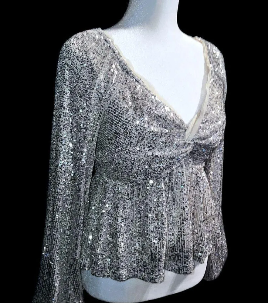 Mi Ami absolutely gorgeous silver sequined top! Silver Size M - Image 6