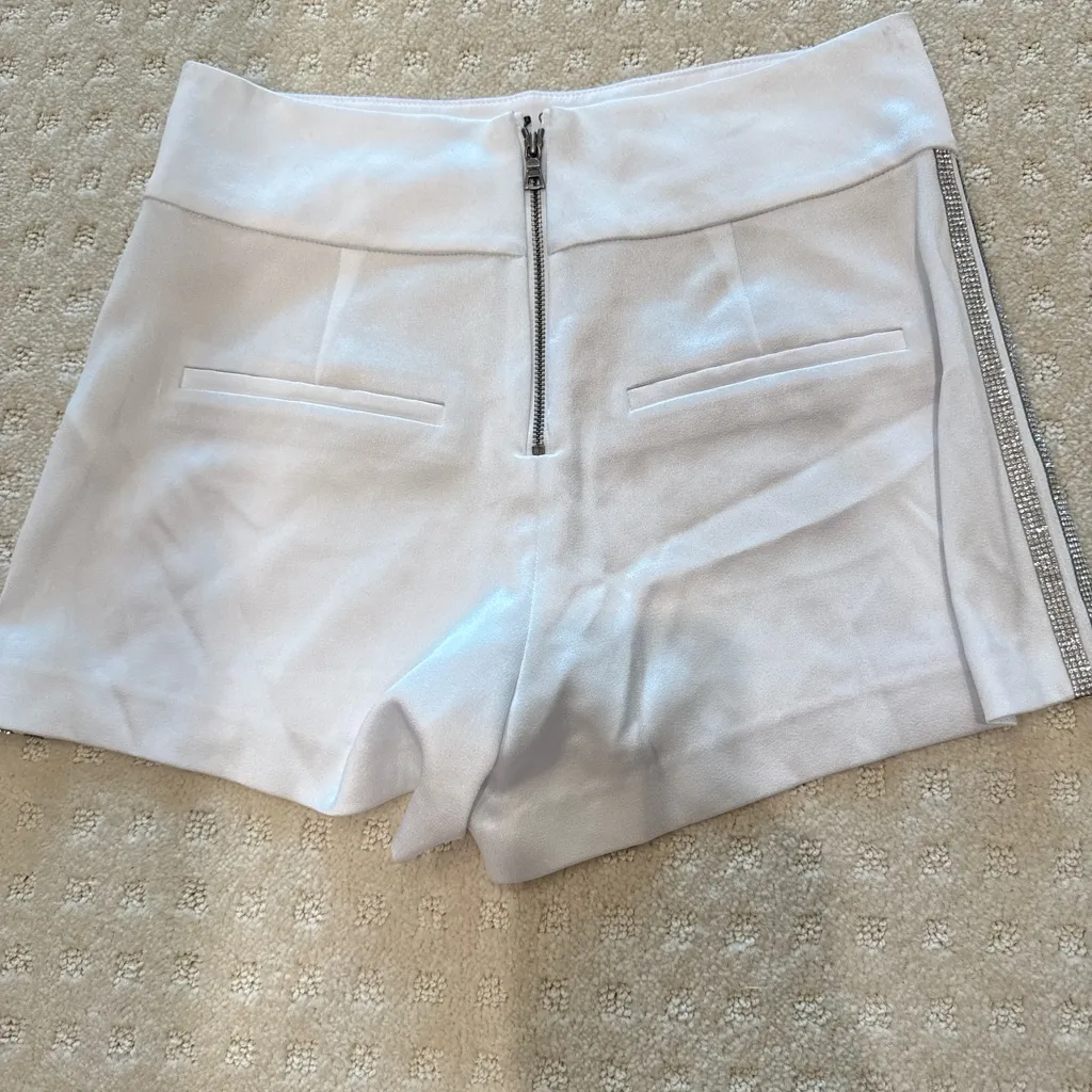 Alice + Olivia White Rhinestone Trim High Waist Shorts Size 2 Sparkly Party - Image 5