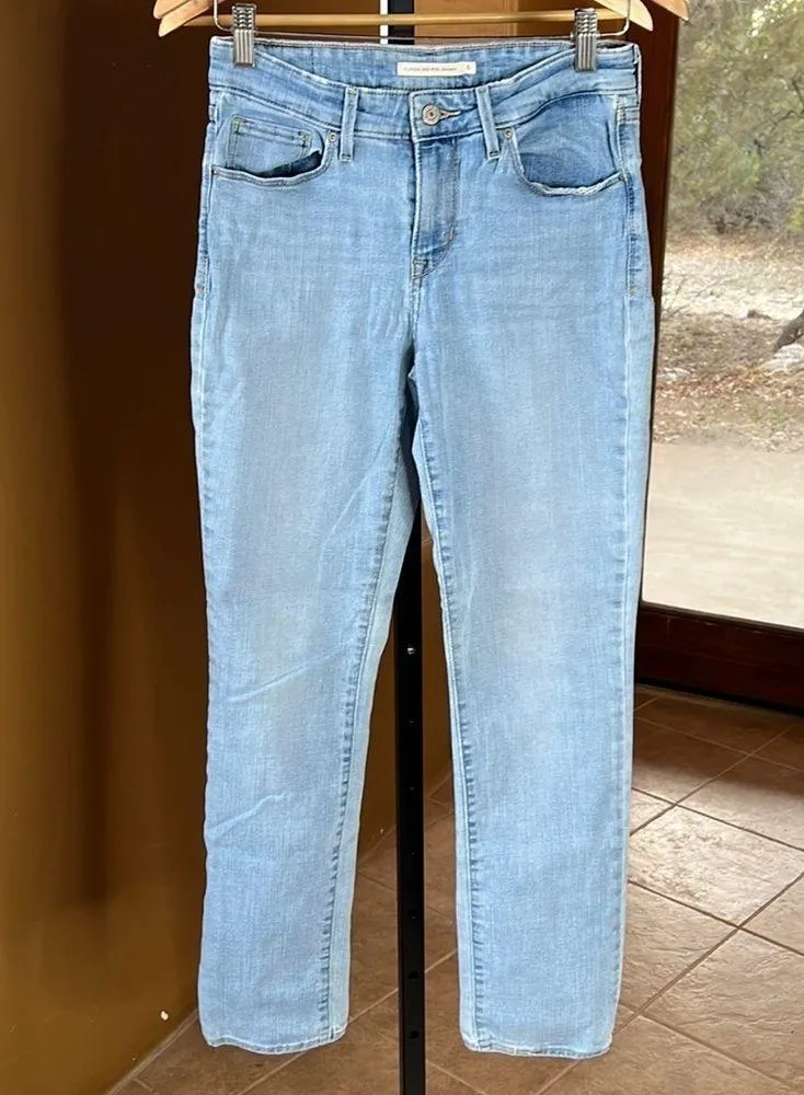 Levi’s Women's Classic Mid Rise Skinny Light Blue Jeans Size 6M W28 L30 - Image 4