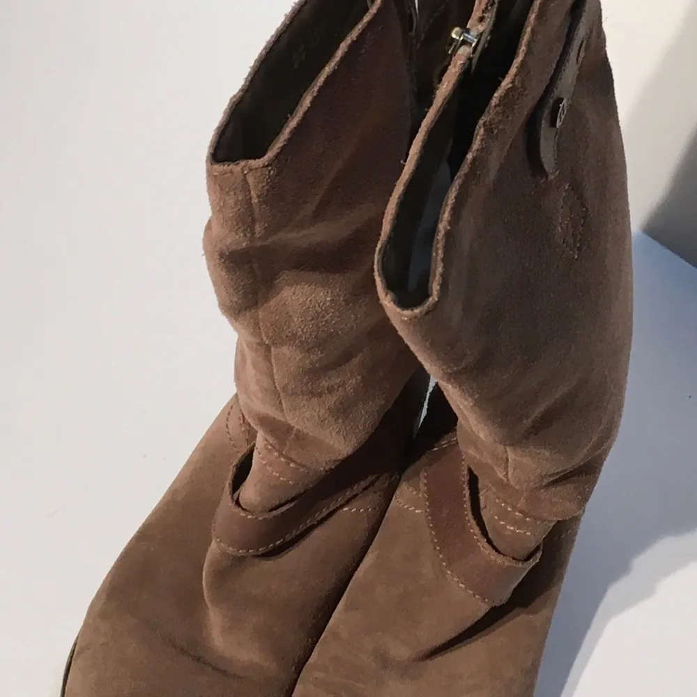 NATURALIZER N5/Comfort Size US 8.5 knee high suede warm brown side zipper boho - Image 4