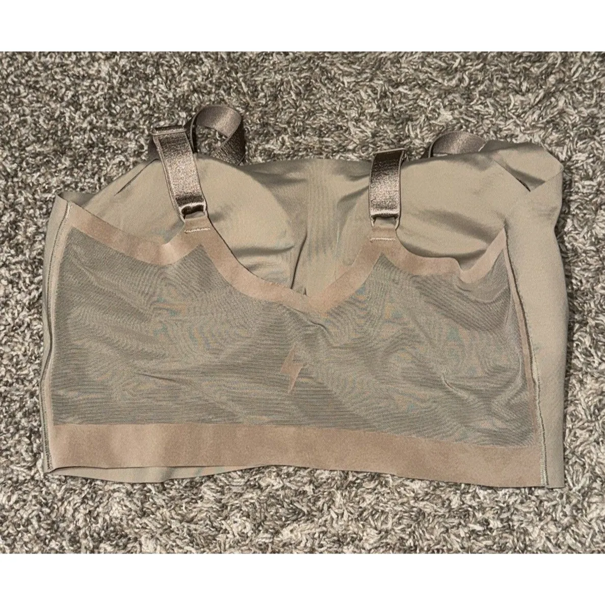 EBY Seamless Bralette Wireless Bra Tan Nude Mesh Back Adjustable Straps Size MDD Size M - Image 4