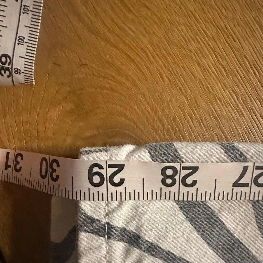 Pacsun butterfly dad jeans gray and white 25 - Image 9