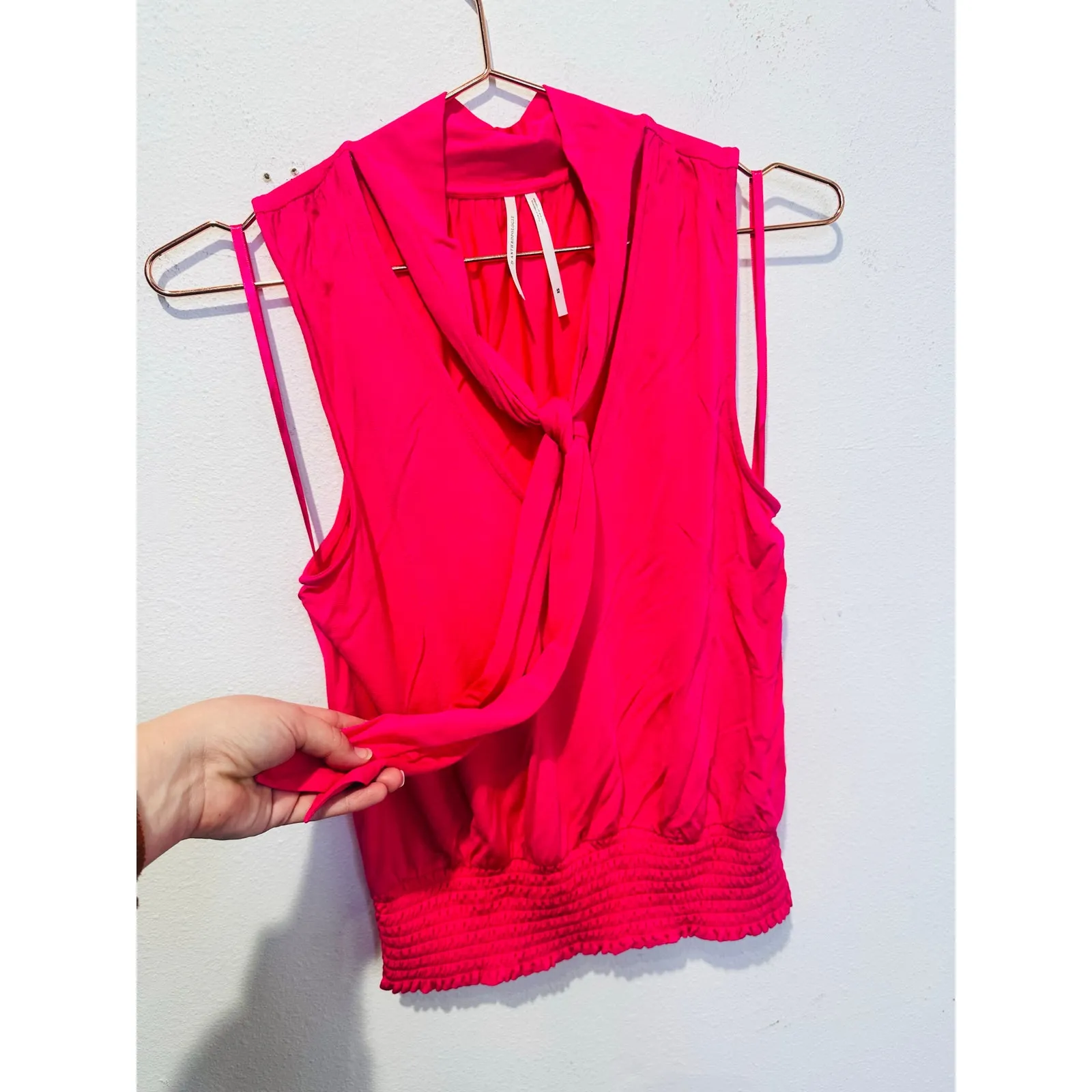 ANTHROPOLOGY Hot Pink Tie Neck Bow Sleeveless Tank Top Blouse Size Extra Small - Image 4