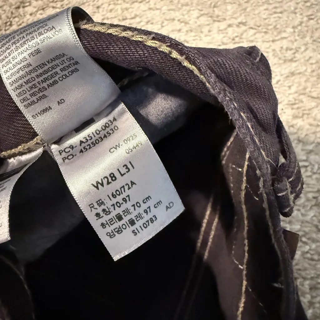 Levi’s Women's Dark Purple/Black Straight Leg Jeans ‘94 Baggy - Image 4