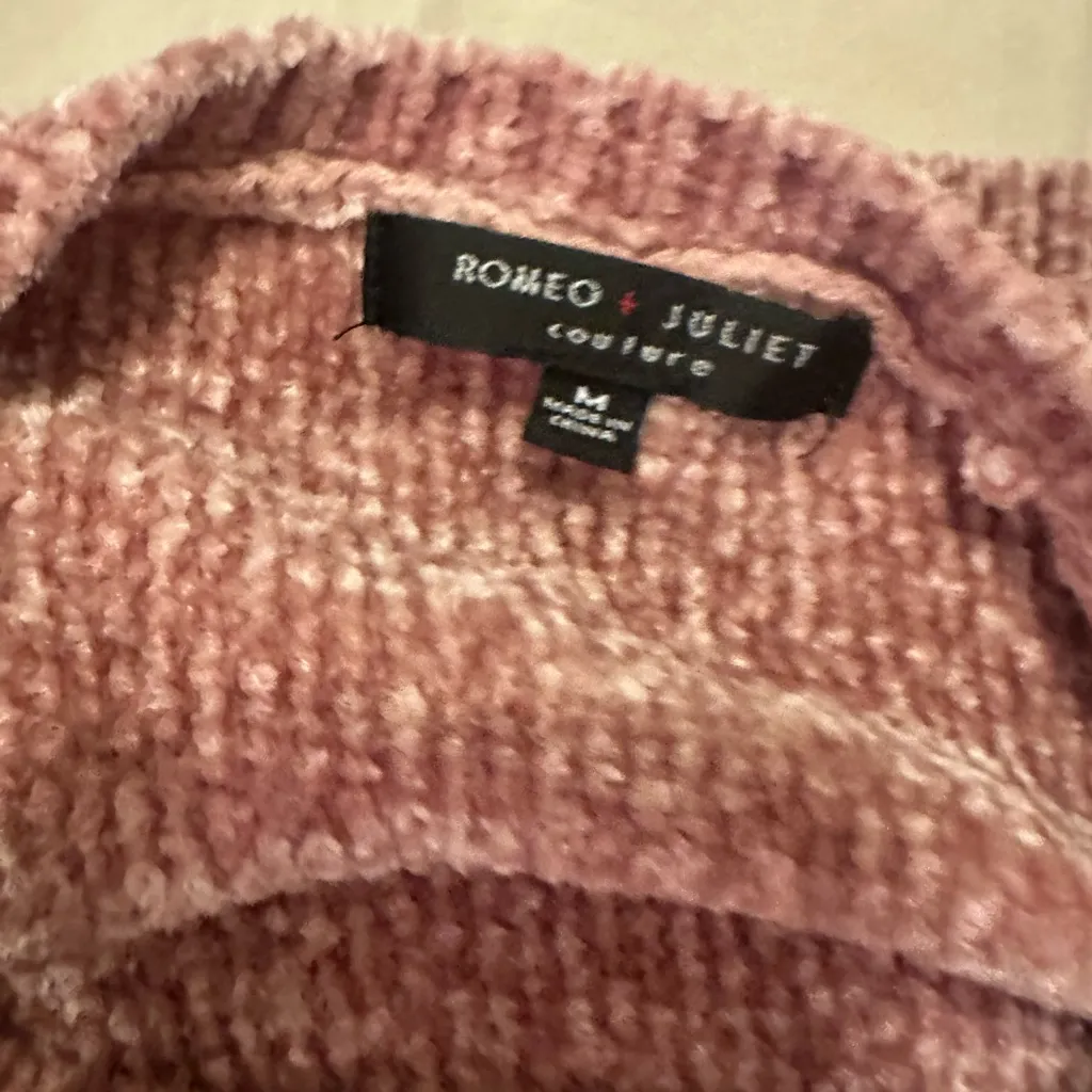 Romeo & Juliet Couture Chenille Sweater - Image 2