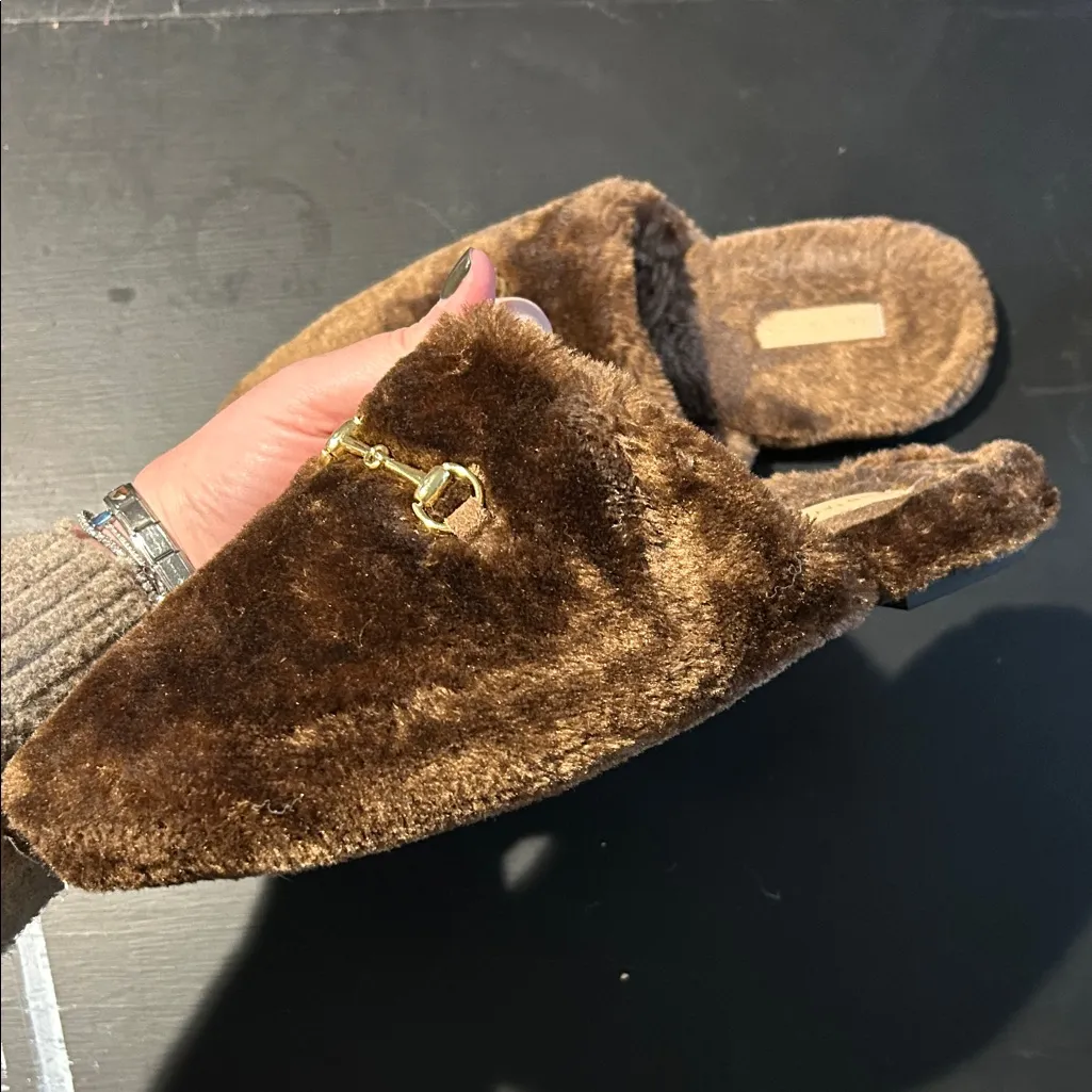 Ann Taylor Slippers Brown Fur Slip-On Women's Shoes Size 10 - Image 2
