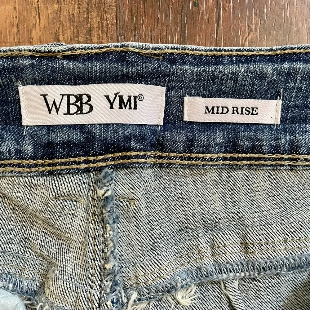 WBB YMI Mid Rise jeans, size 7/28 - Image 5