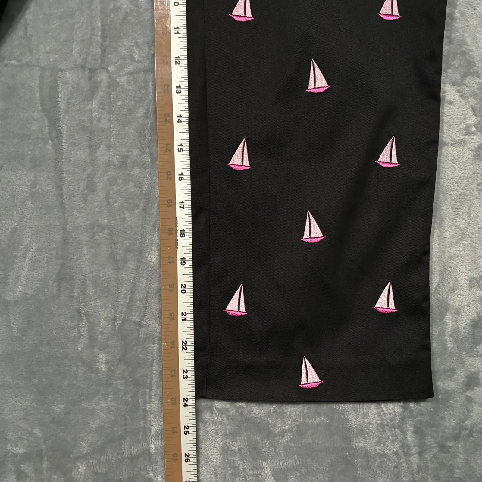 Lilly Pulitzer Women's Black Sailboat Print Capri Pants Size 8 - Image 7