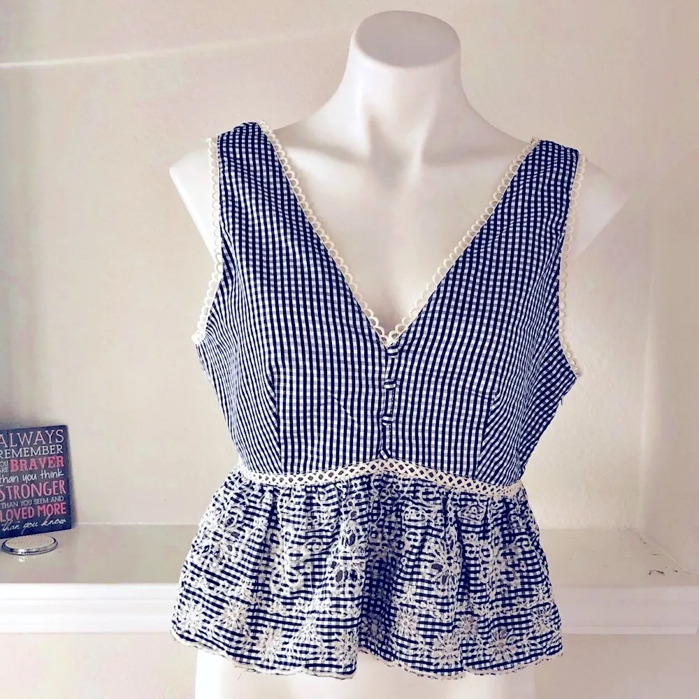 J.O.A Embroidered Peplum Gingham Cropped Top, Size M New with Tag - Image 7