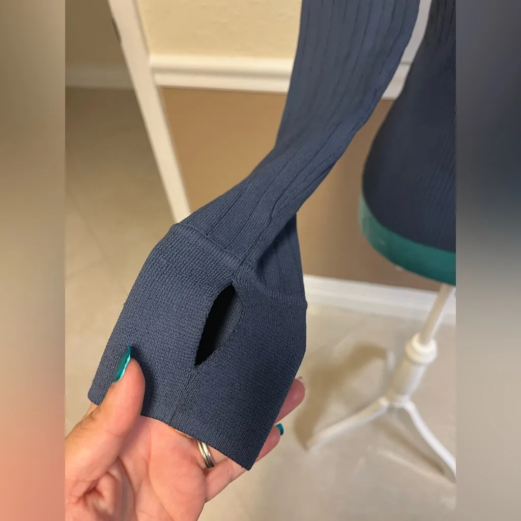 Rag‎ & Bone New York Mock Neck Ribbed Knit Sweater Size S Slate Blue Thumb Holes - Image 5