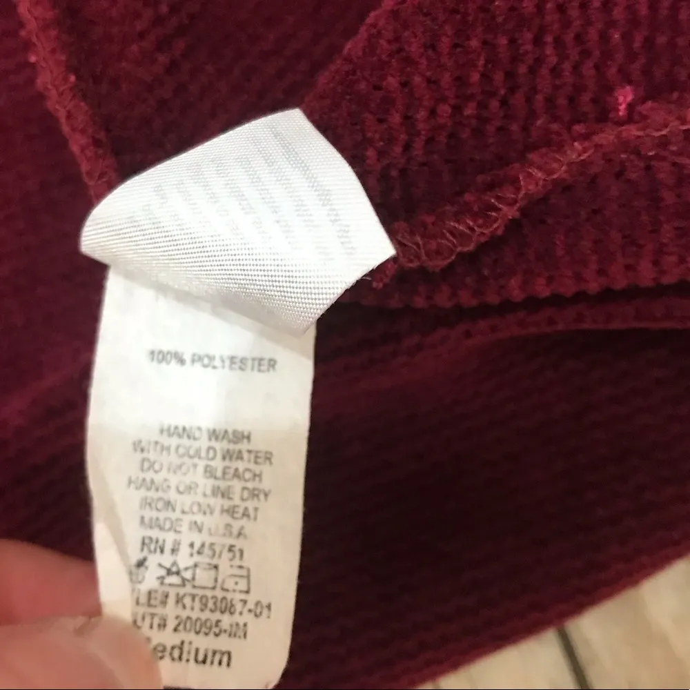 Fantastic Fawn Boutique Vneck  Maroon Oversized sweater sz Medium - Image 100