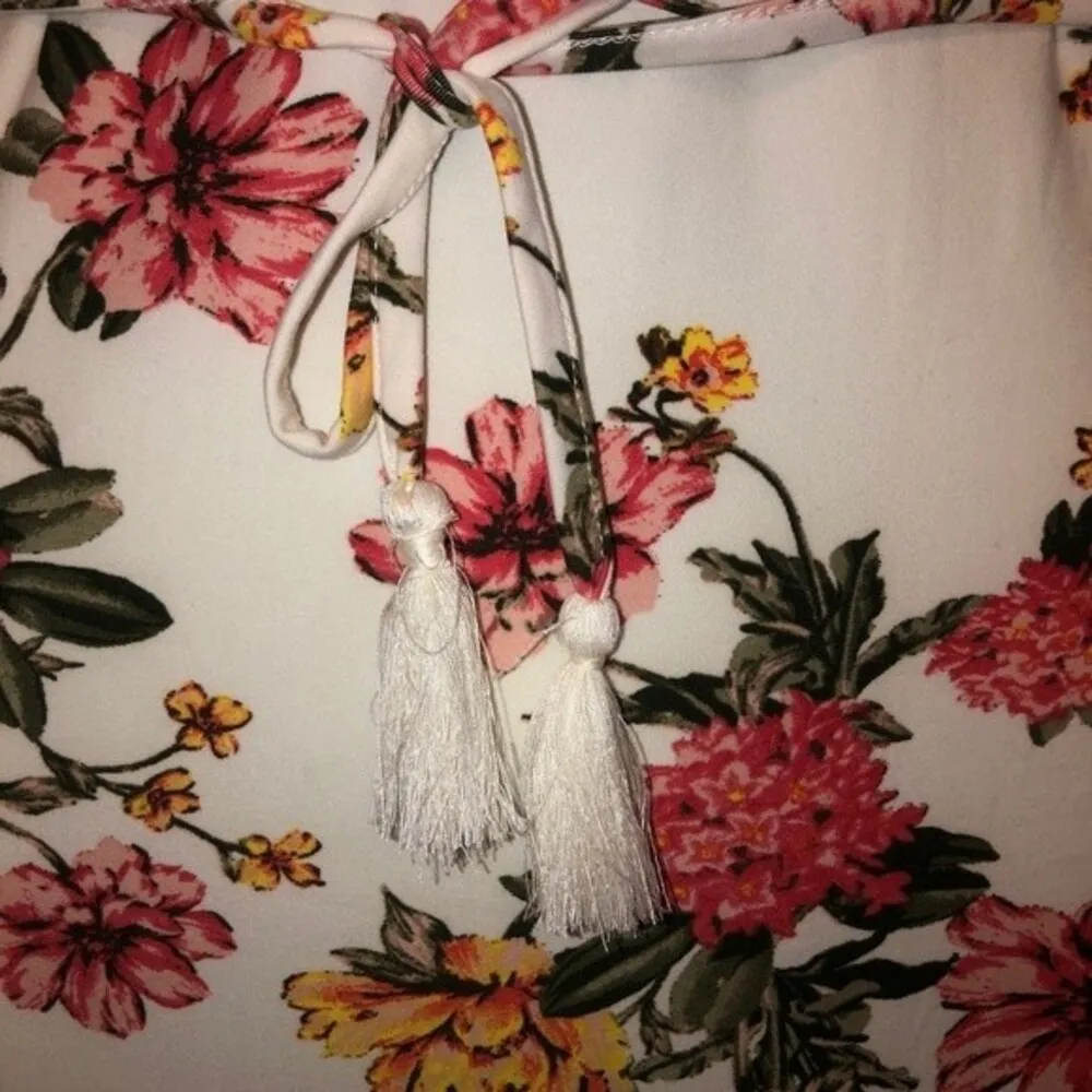 Bobbie Brooks Sz S Crochet Back Ivory Floral Dress NEW NWT - Image 4