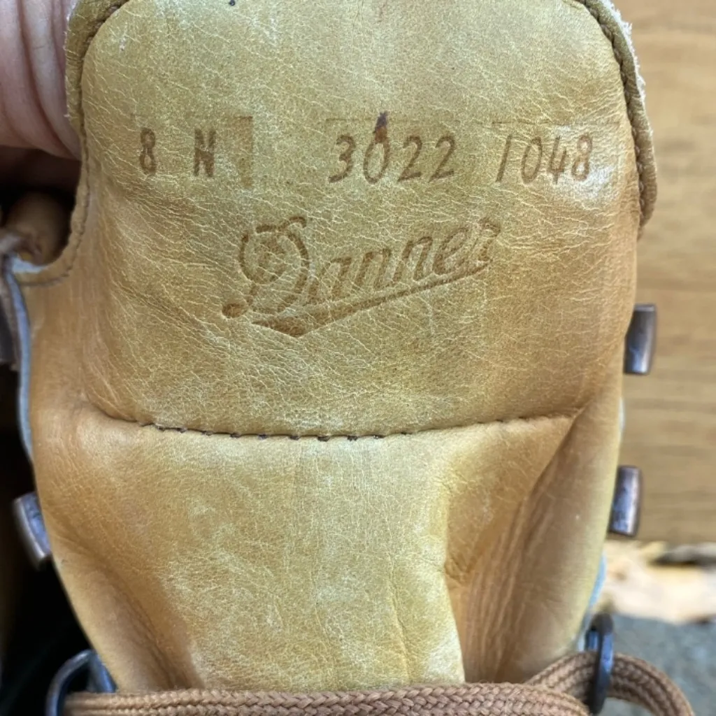 Danner 3022 Vintage Hiking Boots Tan‎ Leather Canvas Vibram Sole USA Made 8N Tan Size 8 - Image 9