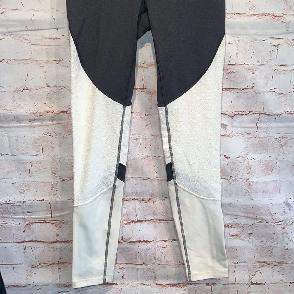 Calia Carrie Underwood limited edition heather velvet leggings Small WAX12002H - Image 3