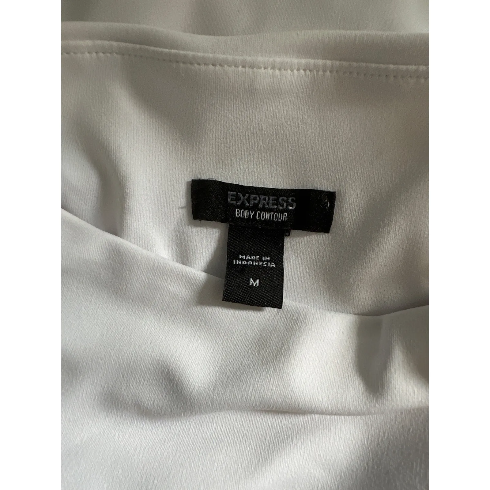 Express White Body Contour Sleeveless Top Medium - Image 4