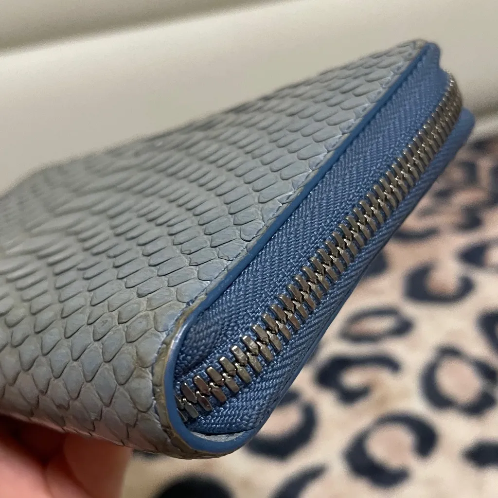 MCM Special Edition Japan Exclusive  Snake-Embossed Wallet - Image 4