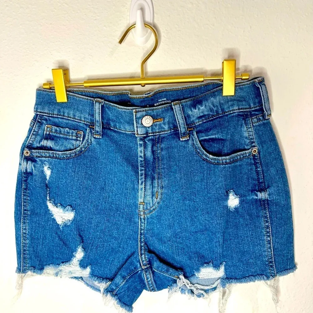 🆕 Old Navy Mid Rise Boyfriend Jean Shorts - Image 2