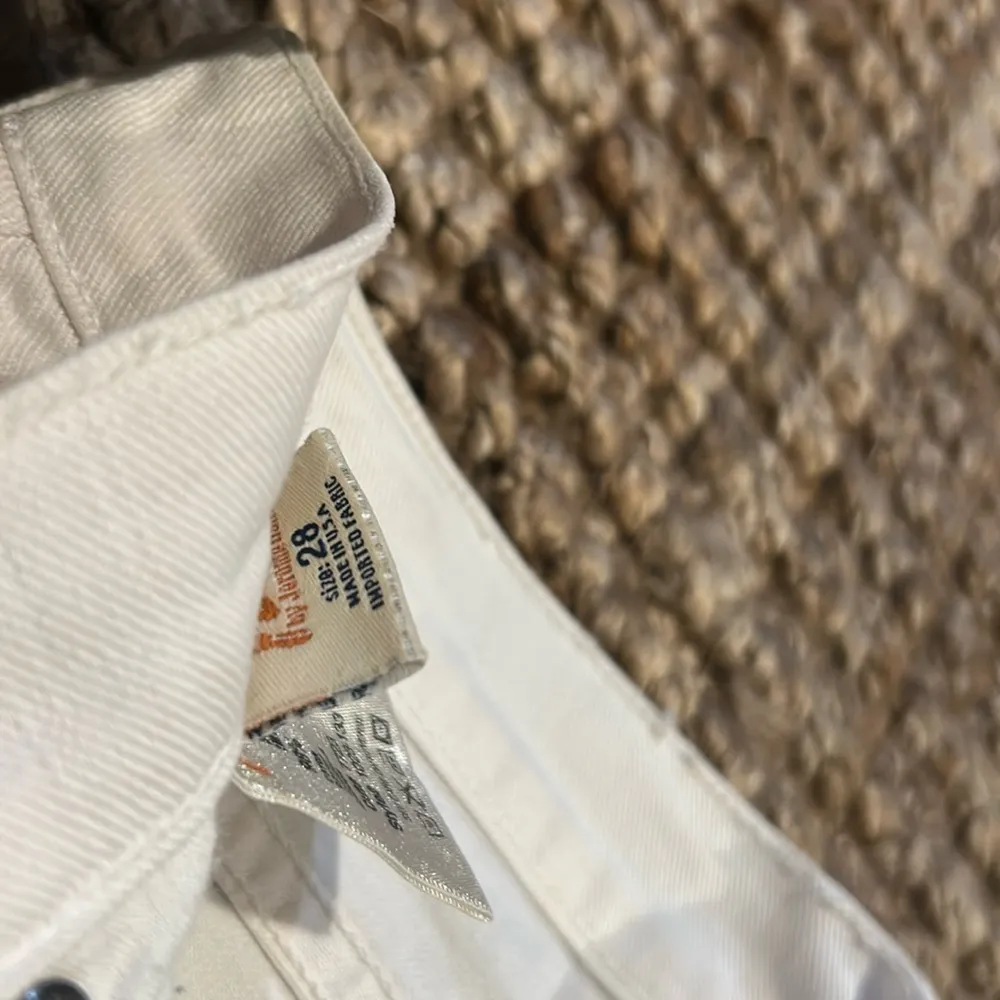 Citizens of Humanity Women’s White Low Waisted Flare Jean 
Size 29 - Image 9