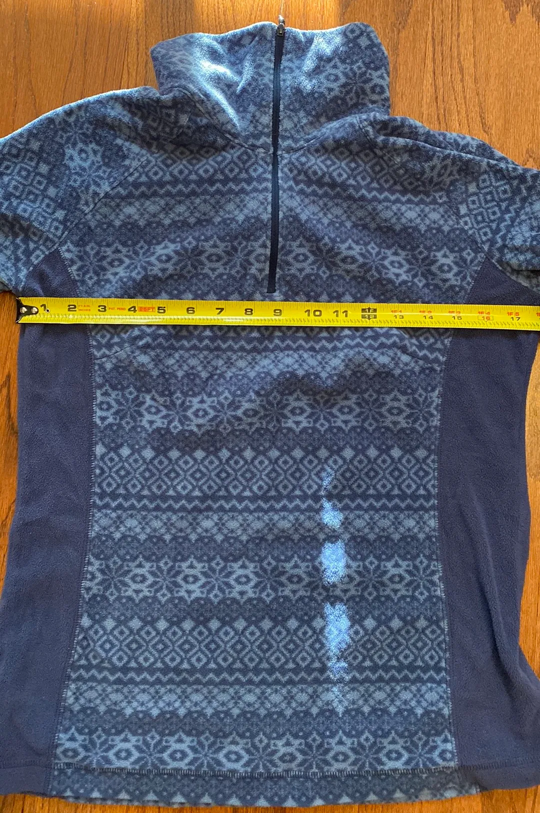 Columbia blue mock turtleneck athletic top - size Medium - Image 9