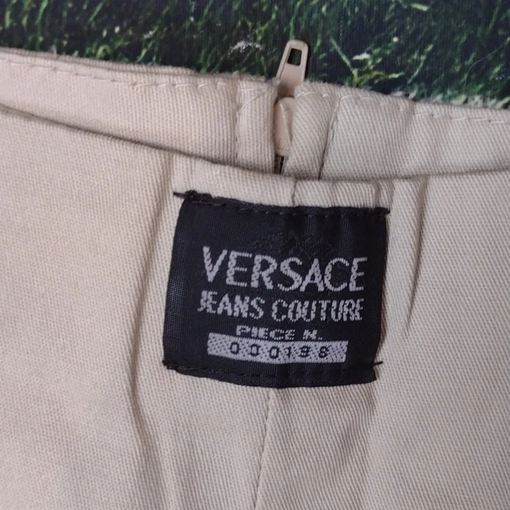 Versace - jeans couture tan Capri pants size 5/6 - Image 3