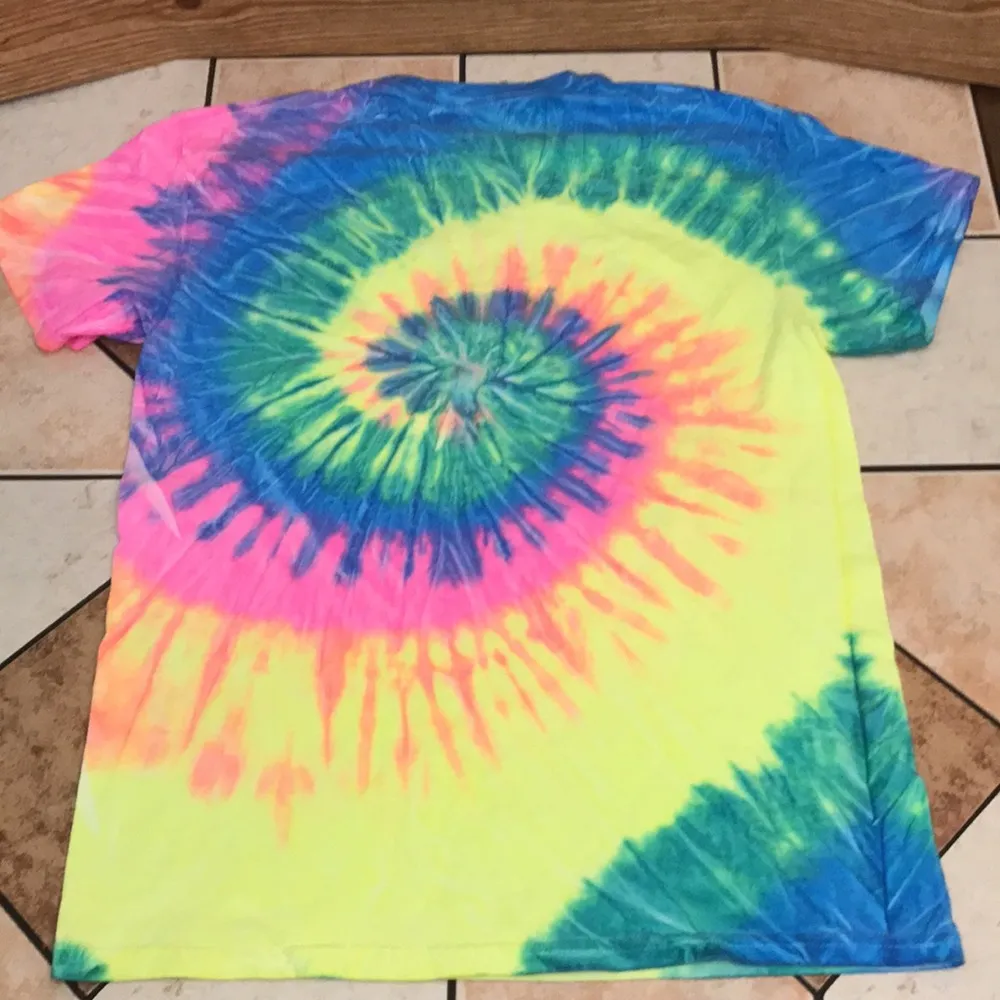 Golden Colorado bright tye dye t shirt ladies size medium - Image 6