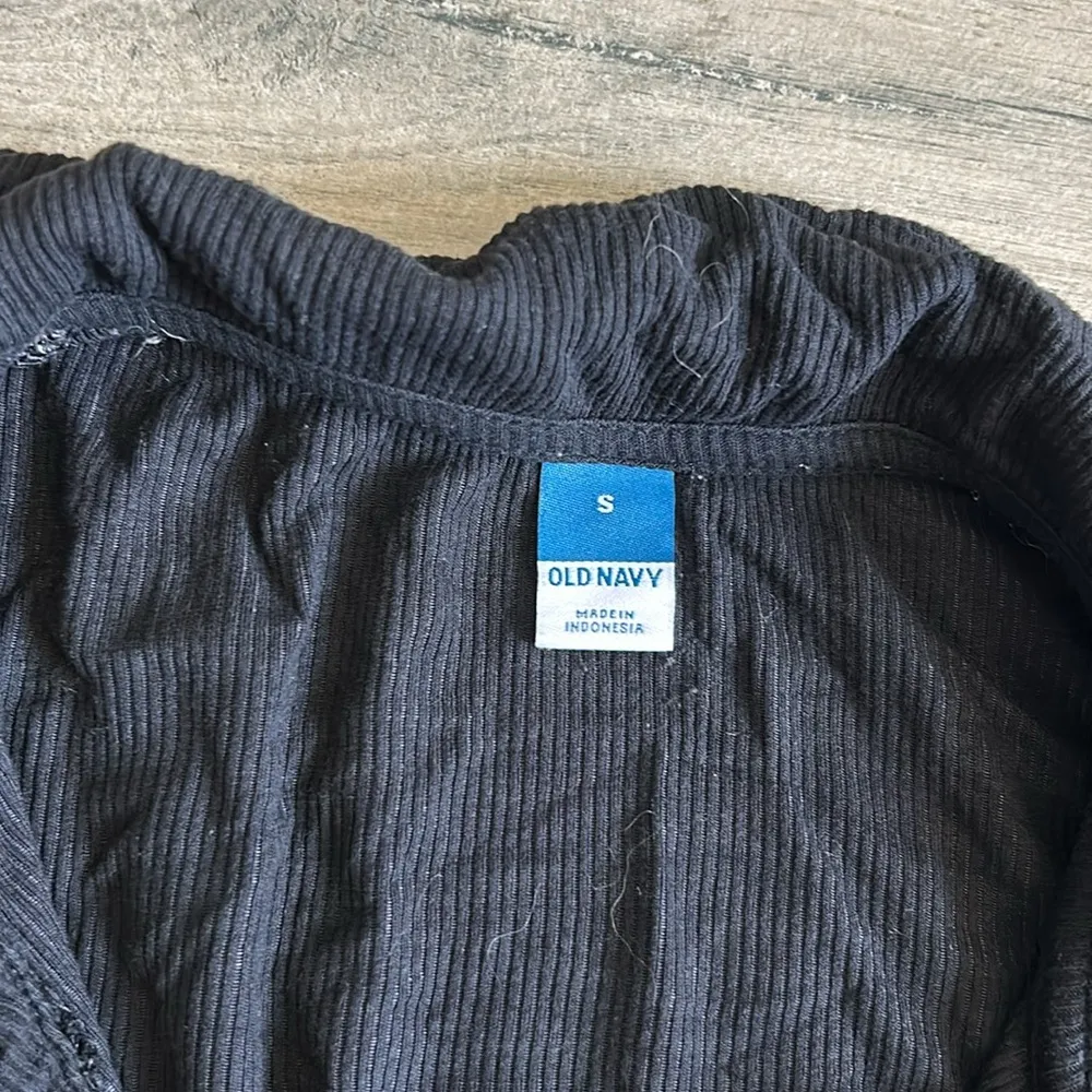 Old nave ribbed black top - Image 2