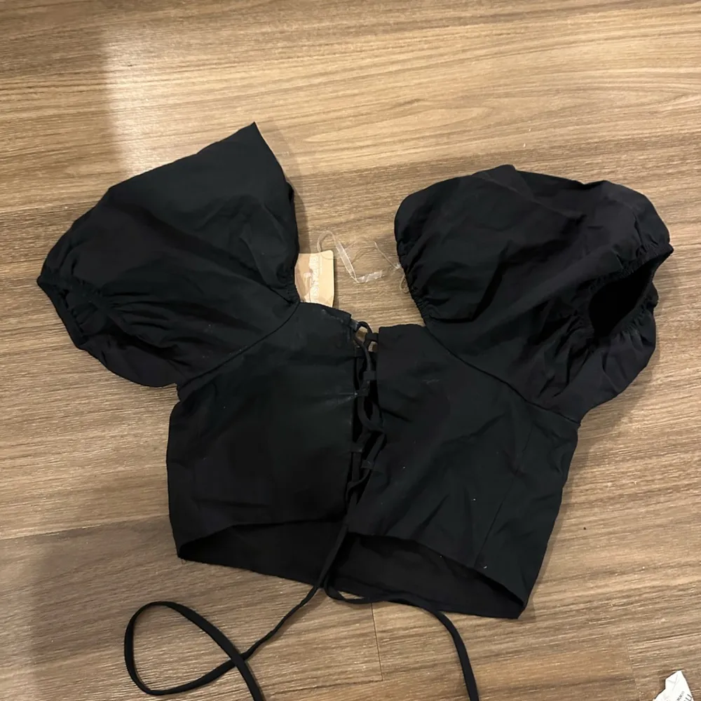 Vestique  NWT Top - Image 3