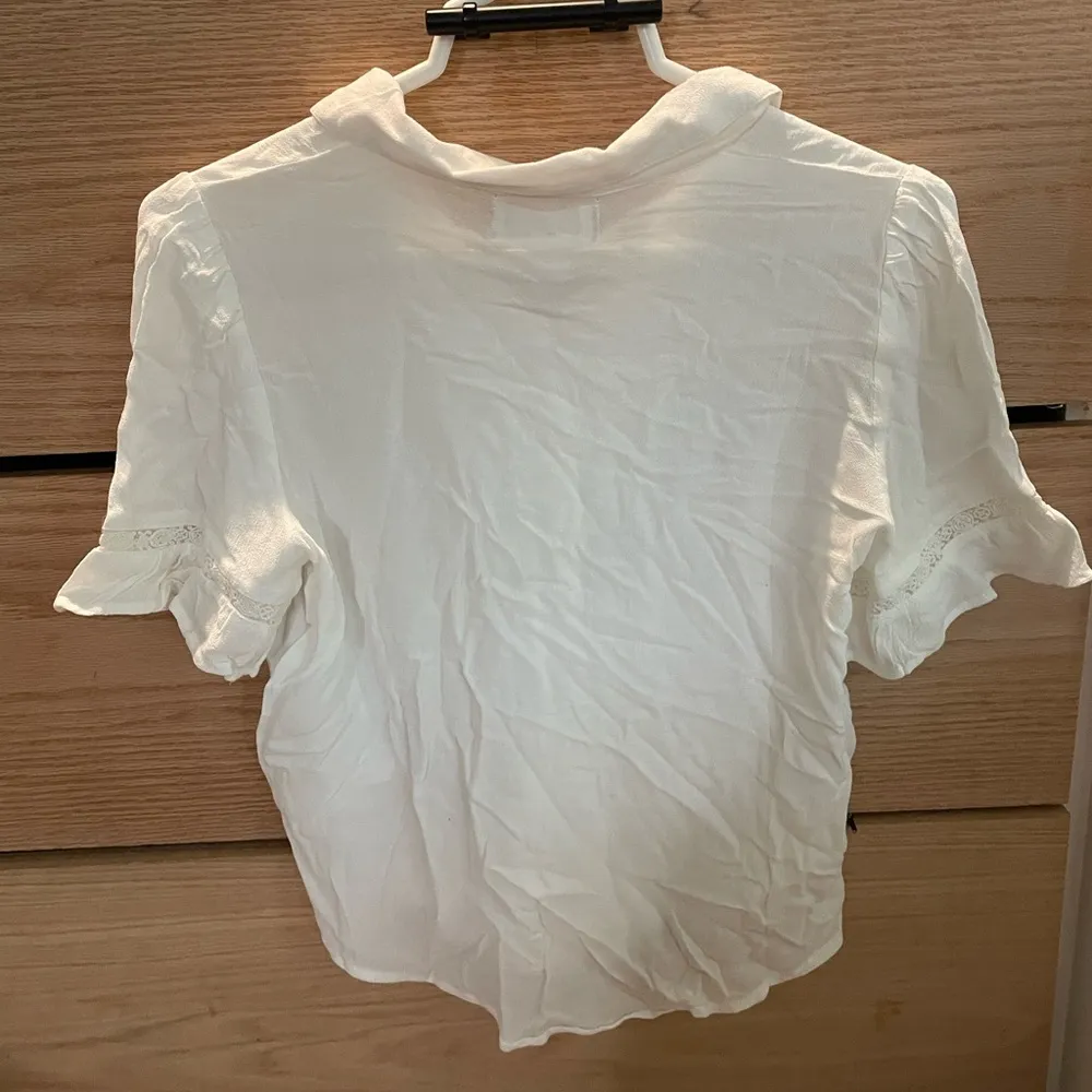 BAND OF THE FREE DAYDREAM IVORY COLLARED SHORT SLEEVE TOP XS BOHO White - Image 9