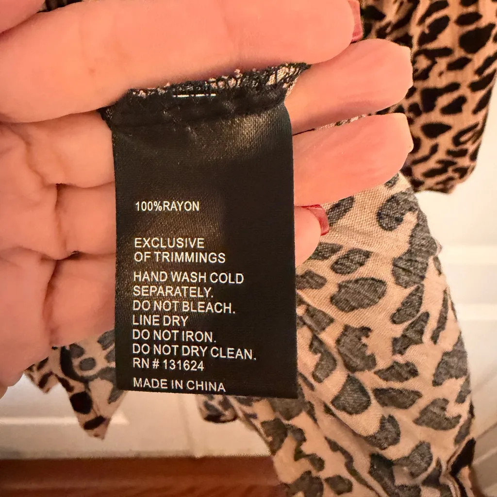 CALESSA M Floral Embroidered Leopard Print Peasant Boho Top Black Size M - Image 6