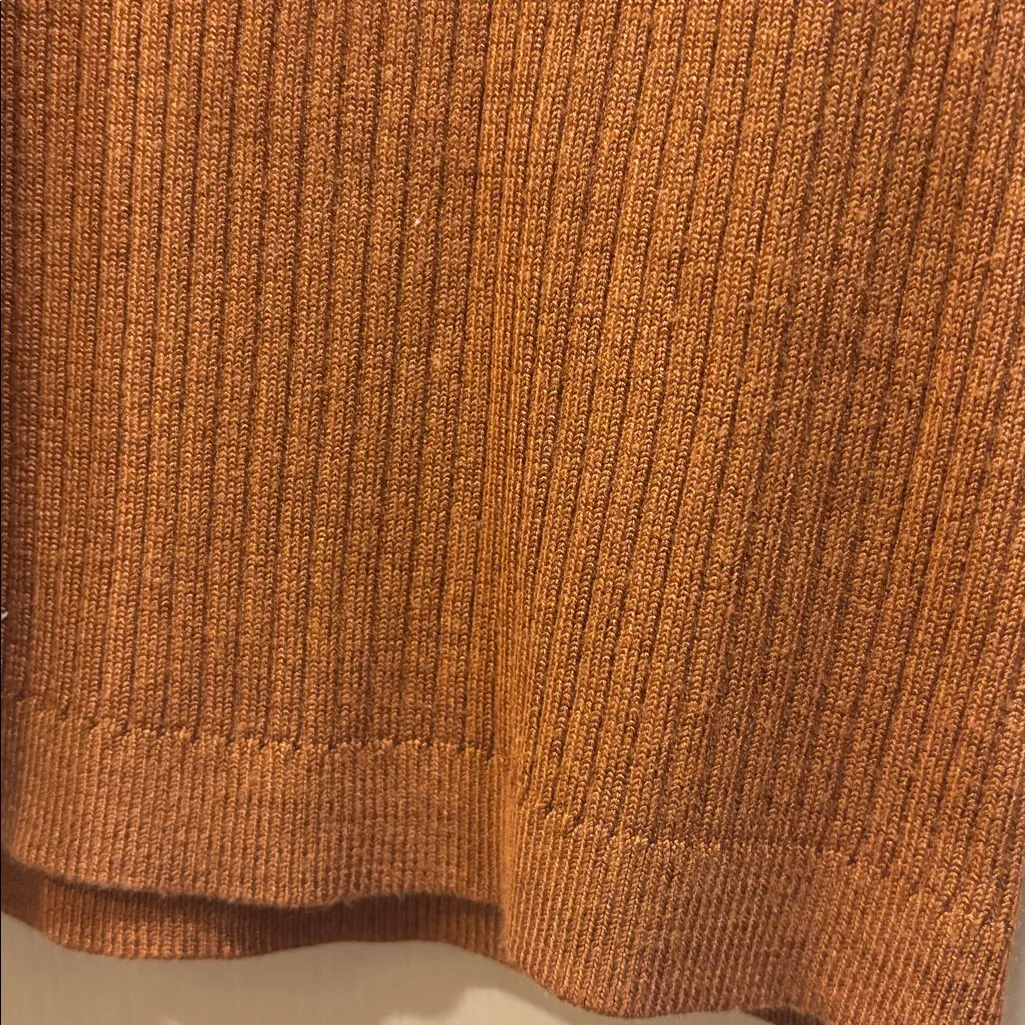 White House Black Market Copper Ribbed Long Sleeve Tight Knit Top Size Large - Image 6