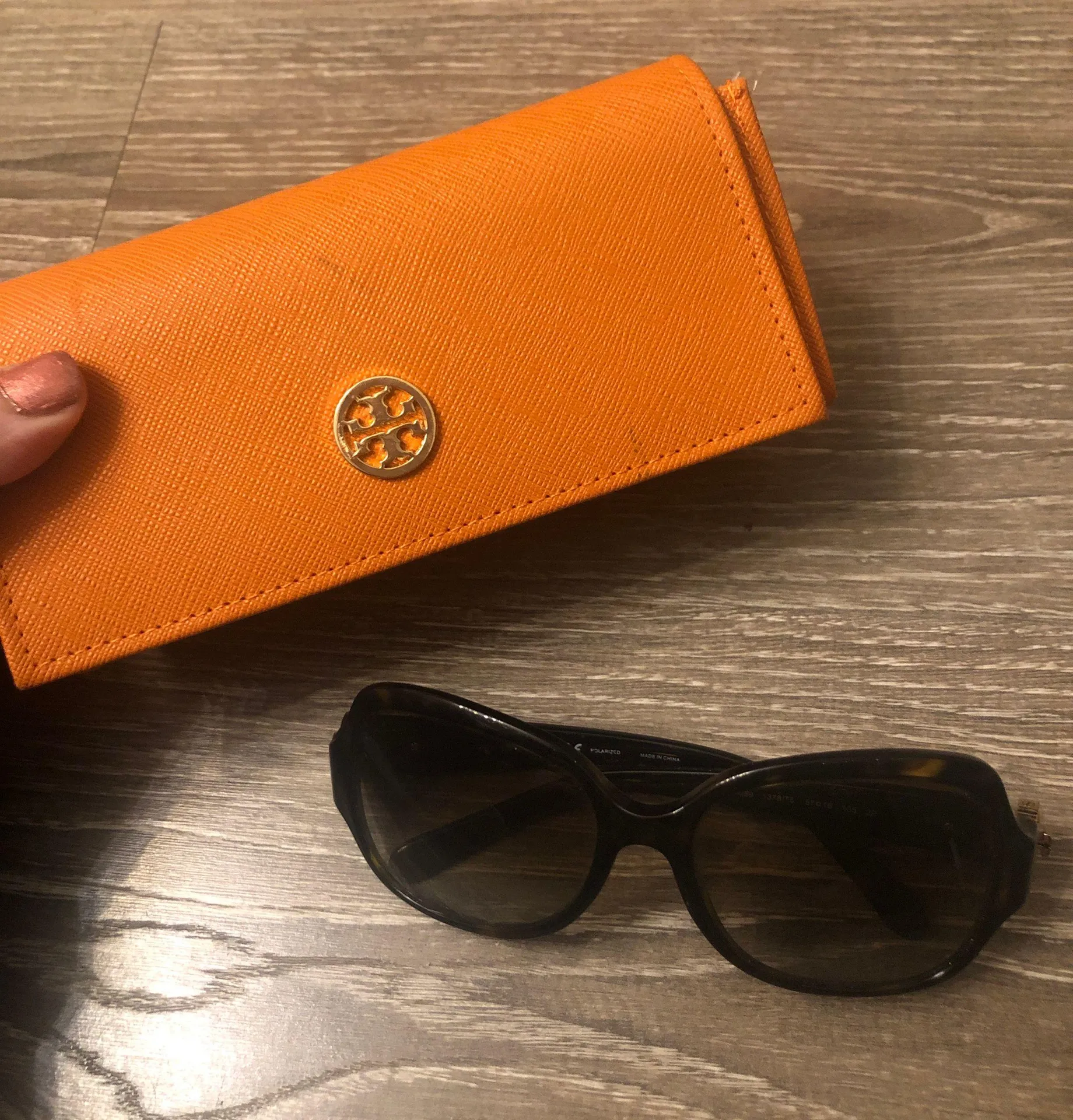 Tory Burch Sunglassess - Image 3