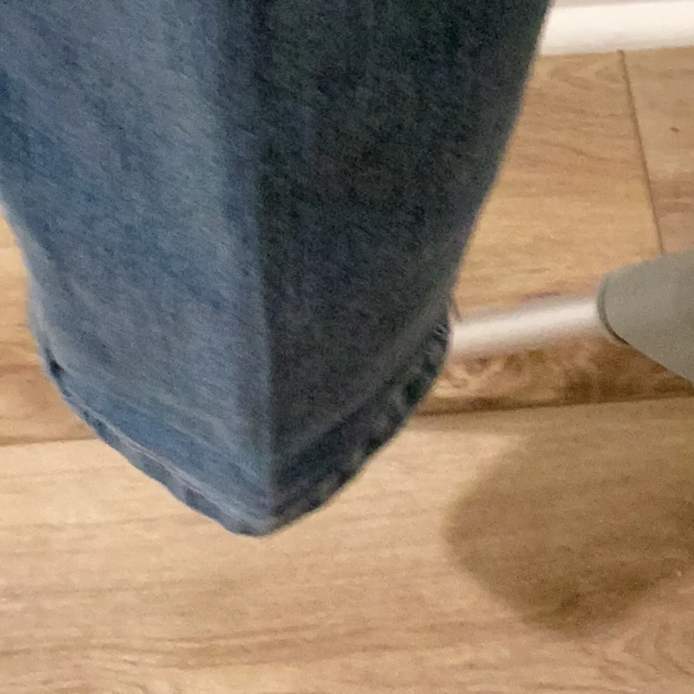 Jennifer Lopez skinny jeans - Image 2