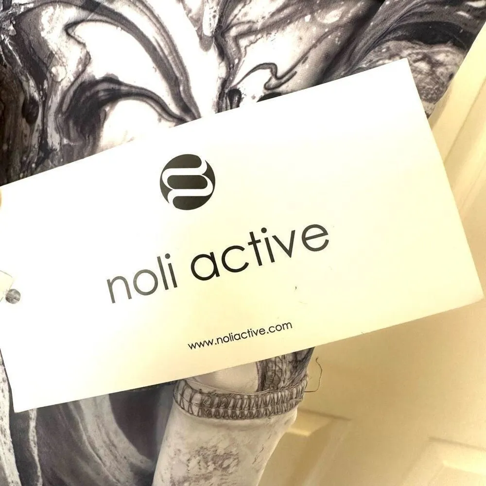 Noli Active grey and white granite swirl leggings size M NWT - Image 9