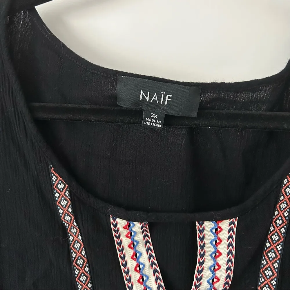 Naïf Black Embroidered Women's Top Size 3X - Image 4