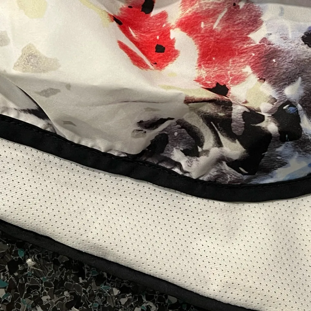 Women’s Nike Dri Fit Floral Sz S Athletic Run Loose Shorts - Image 2