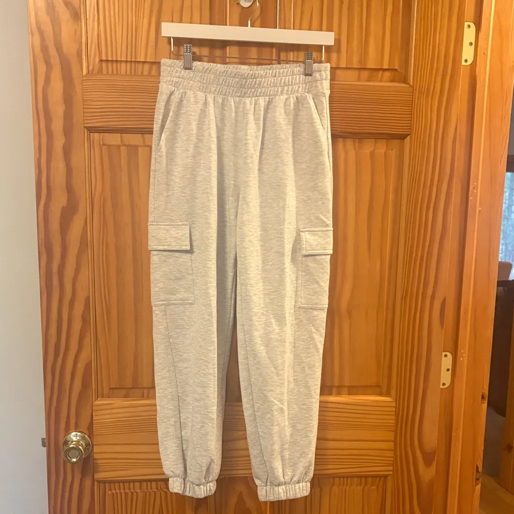 Yogalicious Size Small Light Grey High-Rise Scuba Jogger Sweatpants - Image 2